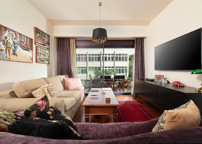 Luxury City One-Bedroom Apartment