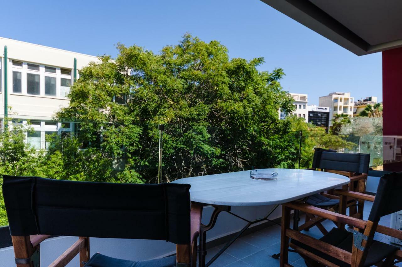 Luxury One-bedroom Apartment *